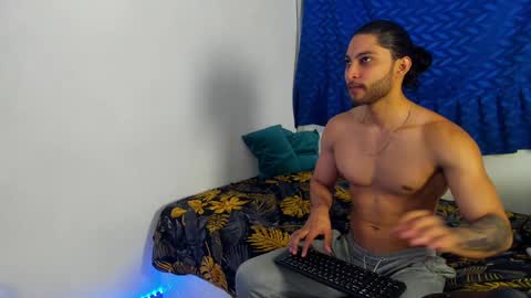 Snapshot of massatgeserotics chatting on January 10, 2025, 12:27 am I Am Odin online show from January 10, 2025, 12:27 am