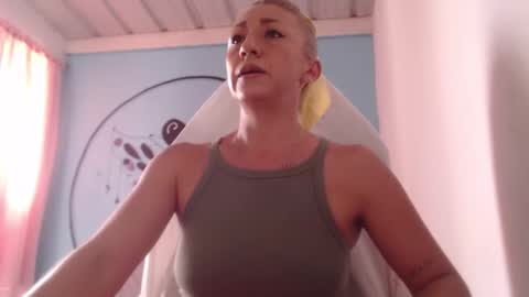 Snapshot of massielferretis chatting on March 6, 2026, 9:00 pm massiel ferreti online show from March 6, 2026, 9:00 pm