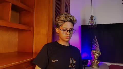   online show from September 10, 2025, 4:56 am