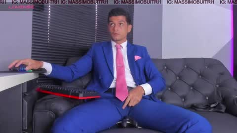 I am Massimo online show from May 4, 2026, 12:56 pm