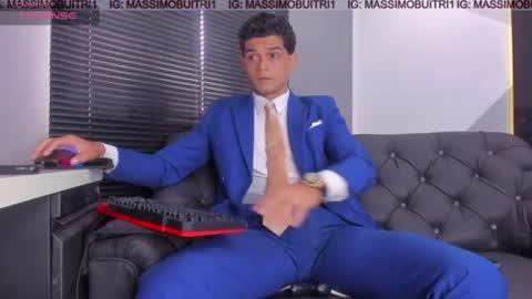 I am Massimo online show from July 6, 2026, 1:19 pm