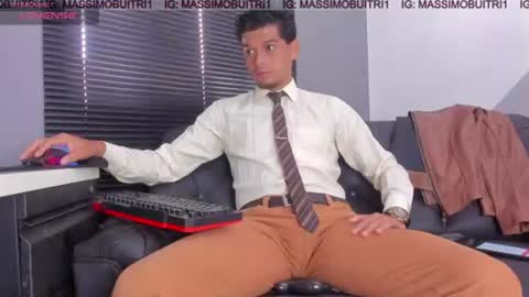 I am Massimo online show from July 15, 2026, 1:38 pm