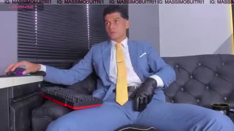 I am Massimo online show from July 24, 2026, 12:25 pm