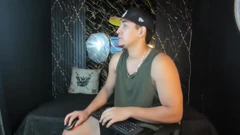 Snapshot of massimo_vidal chatting on February 18, 2026, 2:35 pm massimo_vidal online show from February 18, 2026, 2:35 pm