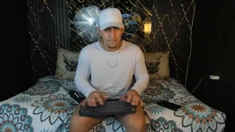 Snapshot of massimo_vidal chatting on March 6, 2026, 4:03 pm massimo_vidal online show from March 6, 2026, 4:03 pm