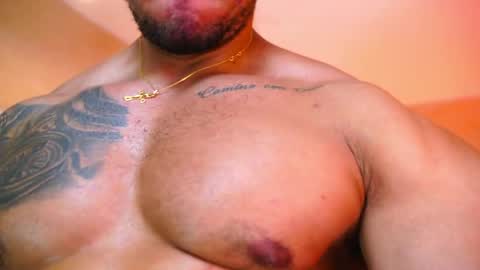massimowalton2 online show from May 11, 2026, 4:04 pm