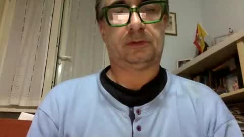 Snapshot of massimoxsempre chatting on December 4, 2024, 2:20 am massimoxsempre online show from December 4, 2024, 2:20 am
