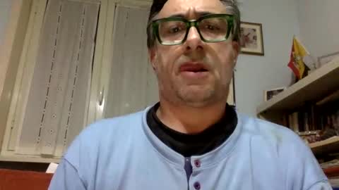 Snapshot of massimoxsempre chatting on December 4, 2024, 5:27 am massimoxsempre online show from December 4, 2024, 5:27 am
