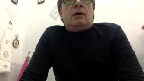 Snapshot of massimoxsempre chatting on December 10, 2024, 3:41 am massimoxsempre online show from December 10, 2024, 3:41 am