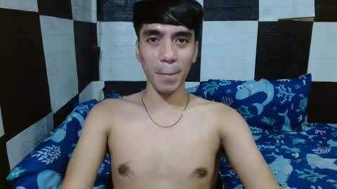 Snapshot of massive_boner02 chatting on November 19, 2025, 12:21 am massive_boner02 online show from November 19, 2025, 12:21 am