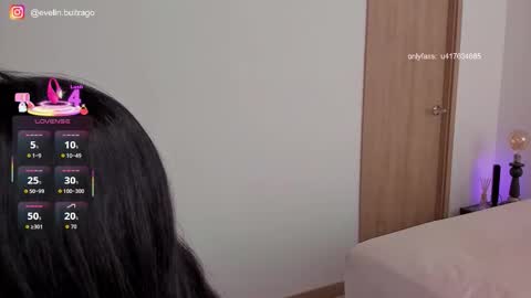 Eve   Independent model online show from October 2, 2025, 6:37 pm