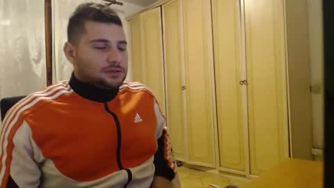 Massu94 online show from November 9, 2025, 5:44 pm