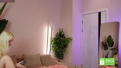 Maya online show from September 20, 2025, 4:35 am