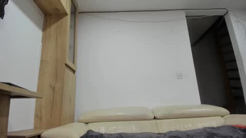 Domi online show from November 1, 2025, 9:55 am