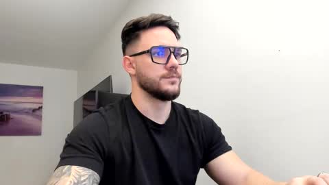 Snapshot of master_alexxxander chatting on December 17, 2025, 6:19 am Alex online show from December 17, 2025, 6:19 am