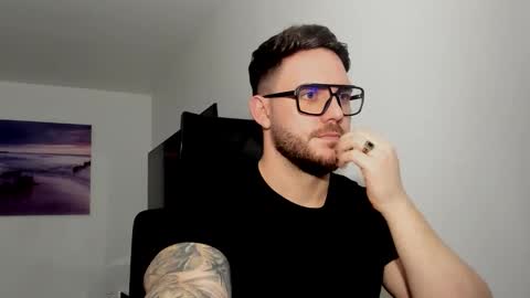 Snapshot of master_alexxxander chatting on January 8, 2026, 9:22 am Alex online show from January 8, 2026, 9:22 am