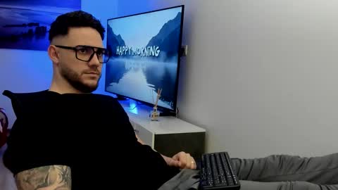 Snapshot of master_alexxxander chatting on February 1, 2026, 7:40 am Alex online show from February 1, 2026, 7:40 am