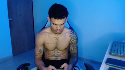 master_black777 online show from May 5, 2026, 2:52 am