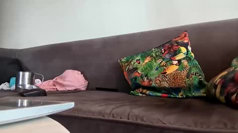 master_leoo online show from February 12, 2026, 7:47 am