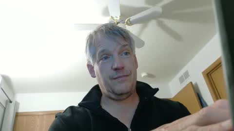 Snapshot of master_thorn chatting on October 17, 2025, 2:04 am Master Thorn online show from October 17, 2025, 2:04 am