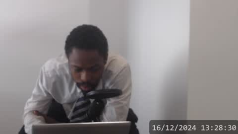Snapshot of masterdomfuck chatting on December 16, 2024, 4:27 pm Masterdomfuck online show from December 16, 2024, 4:27 pm
