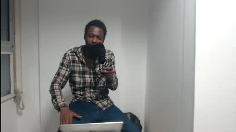 Snapshot of masterdomfuck chatting on February 4, 2025, 1:45 am Masterdomfuck online show from February 4, 2025, 1:45 am