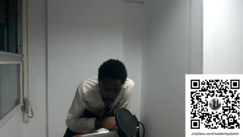 Snapshot of masterdomfuck chatting on February 27, 2025, 12:32 am Masterdomfuck online show from February 27, 2025, 12:32 am