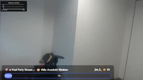 Snapshot of masterdomfuck chatting on September 27, 2025, 11:37 am Masterdomfuck online show from September 27, 2025, 11:37 am