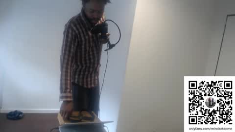 Snapshot of masterdomfuck chatting on October 10, 2025, 1:32 pm Masterdomfuck online show from October 10, 2025, 1:32 pm