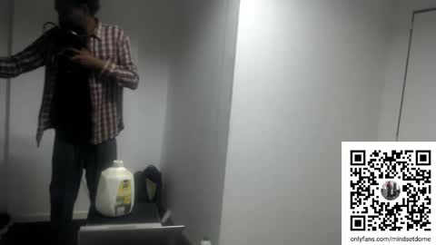 Snapshot of masterdomfuck chatting on October 23, 2025, 12:21 am Masterdomfuck online show from October 23, 2025, 12:21 am