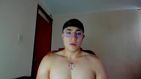 Snapshot of masterfiterotic chatting on February 9, 2025, 8:02 pm masterfiterotic online show from February 9, 2025, 8:02 pm