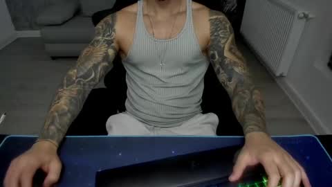 Snapshot of masterkingmuscle chatting on January 27, 2025, 9:11 pm masterkingmuscle online show from January 27, 2025, 9:11 pm