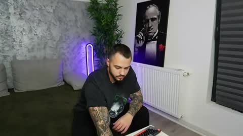 masterkingmuscle online show from December 3, 2025, 9:24 pm