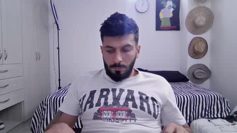 Snapshot of masterofinfatuation chatting on February 18, 2025, 3:43 pm online show from February 18, 2025, 3:43 pm