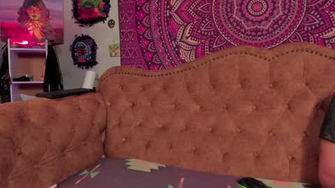   online show from March 16, 2026, 5:02 am