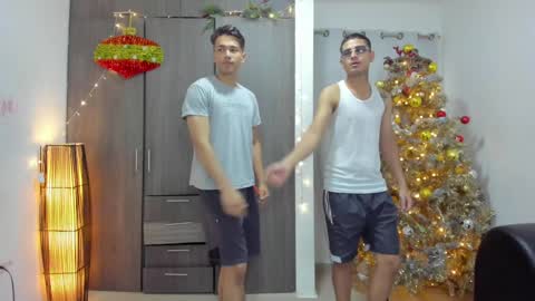 Snapshot of masters_sexx chatting on December 29, 2024, 11:18 am Team Cris Darwin- Fernando- Stiven- David online show from December 29, 2024, 11:18 am