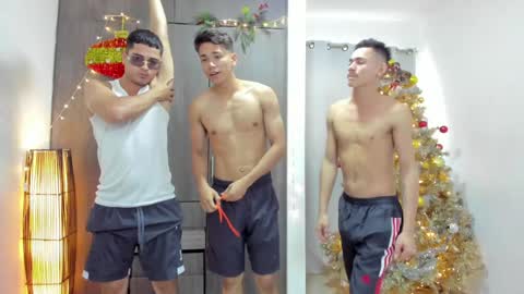 Snapshot of masters_sexx chatting on December 29, 2024, 2:21 pm Team Cris Darwin- Fernando- Stiven- David online show from December 29, 2024, 2:21 pm