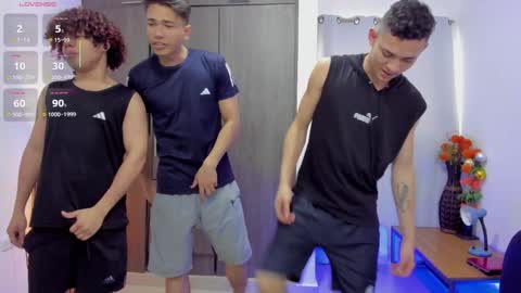 Snapshot of masters_sexx chatting on January 21, 2025, 2:15 pm Team Cris Darwin- Fernando- Stiven- David online show from January 21, 2025, 2:15 pm