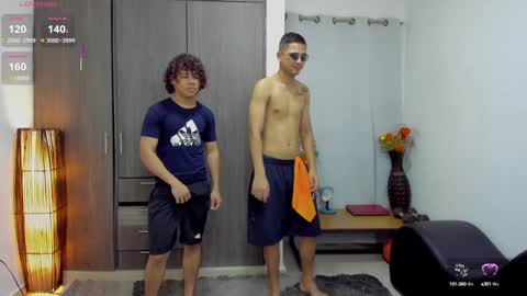 Snapshot of masters_sexx chatting on February 4, 2025, 11:27 am Team Cris Darwin- Fernando- Stiven- David online show from February 4, 2025, 11:27 am
