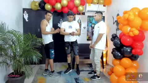 Snapshot of masters_sexx chatting on October 22, 2025, 11:21 am Team Cris Darwin- Fernando- Stiven- David online show from October 22, 2025, 11:21 am