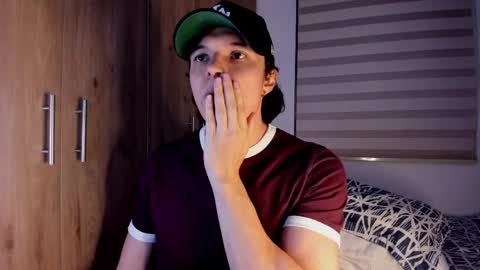 mastrangelo_x online show from May 6, 2026, 3:46 am