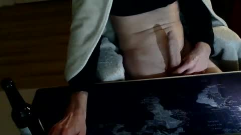 Snapshot of masturbatemindbreaker chatting on February 11, 2025, 9:56 pm MasturbateMindbreaker online show from February 11, 2025, 9:56 pm