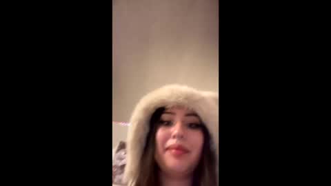 Snapshot of masturbatingmariamiller chatting on December 31, 2024, 8:15 am masturbatingmariamiller online show from December 31, 2024, 8:15 am