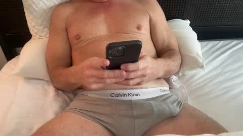 Snapshot of mat0891 chatting on December 15, 2025, 4:11 pm mat0891 online show from December 15, 2025, 4:11 pm