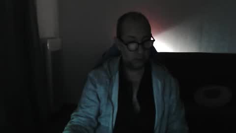 Snapshot of mat11efou chatting on October 26, 2025, 11:31 pm mat11efou online show from October 26, 2025, 11:31 pm