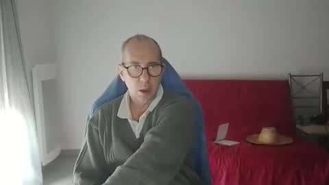 Snapshot of mat11efou chatting on October 30, 2025, 8:38 am mat11efou online show from October 30, 2025, 8:38 am