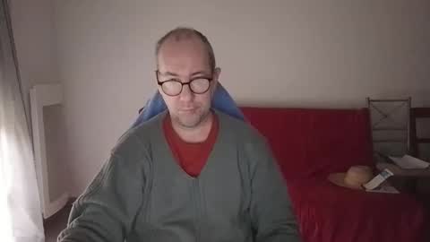 Snapshot of mat11efou chatting on November 1, 2025, 7:10 am mat11efou online show from November 1, 2025, 7:10 am