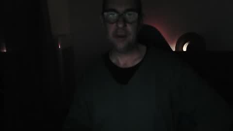 mat11efou online show from December 4, 2025, 2:21 am