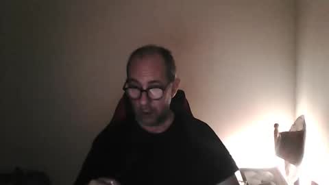 mat11efou online show from May 5, 2026, 7:33 pm