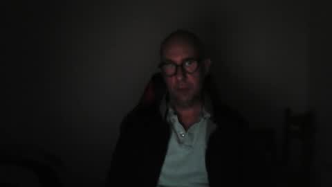 mat11efou online show from May 12, 2026, 4:31 am